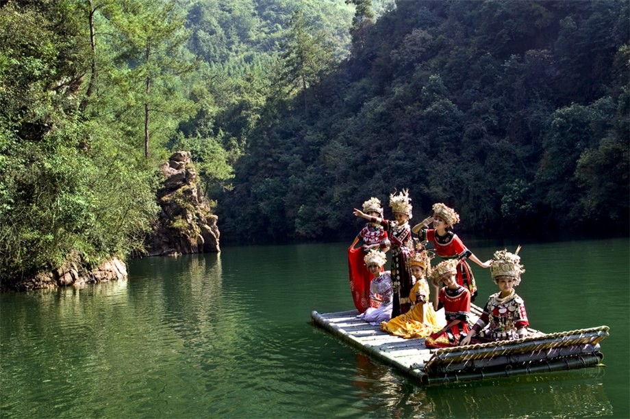張家界、袁家界、天子山、黃龍洞/寶峰湖兩晚三日游